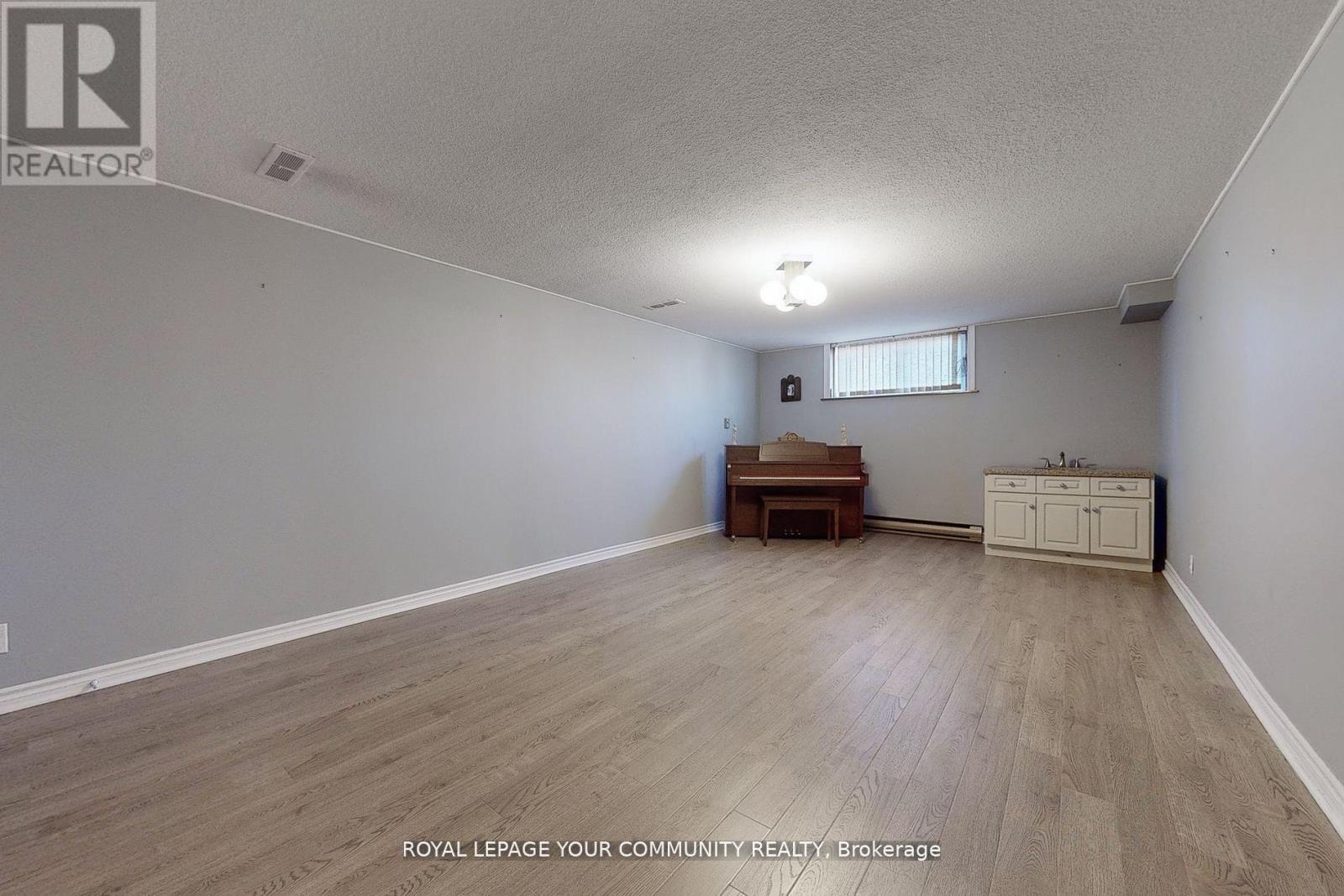 












78 WINCOTT DRIVE

,
Toronto,




Ontario
M9R2P1

