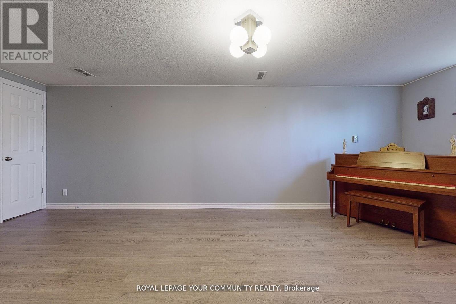 












78 WINCOTT DRIVE

,
Toronto,




Ontario
M9R2P1

