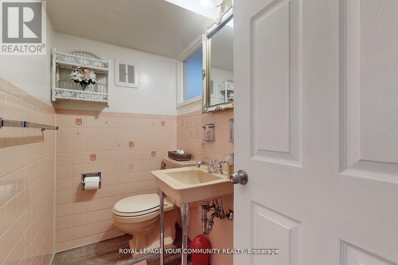 












78 WINCOTT DRIVE

,
Toronto,




Ontario
M9R2P1


