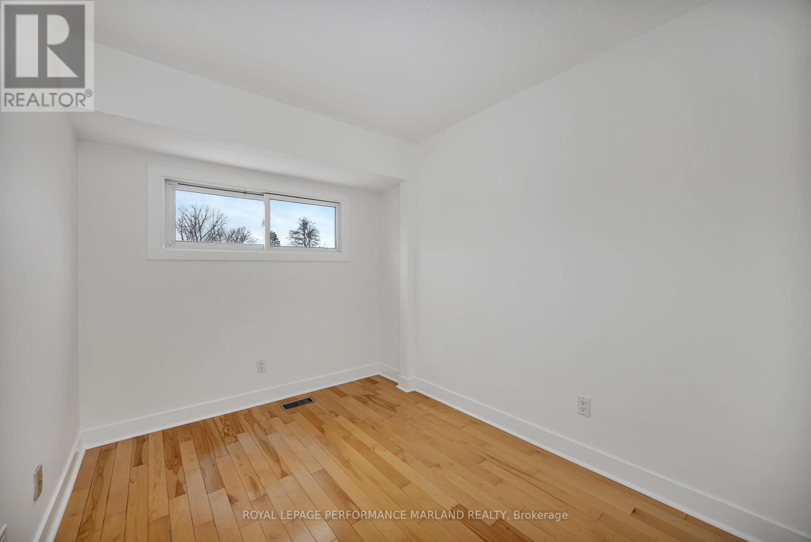 












46 - 1402 BALLARD COURT

,
Ottawa,




Ontario
K1B4Z2

