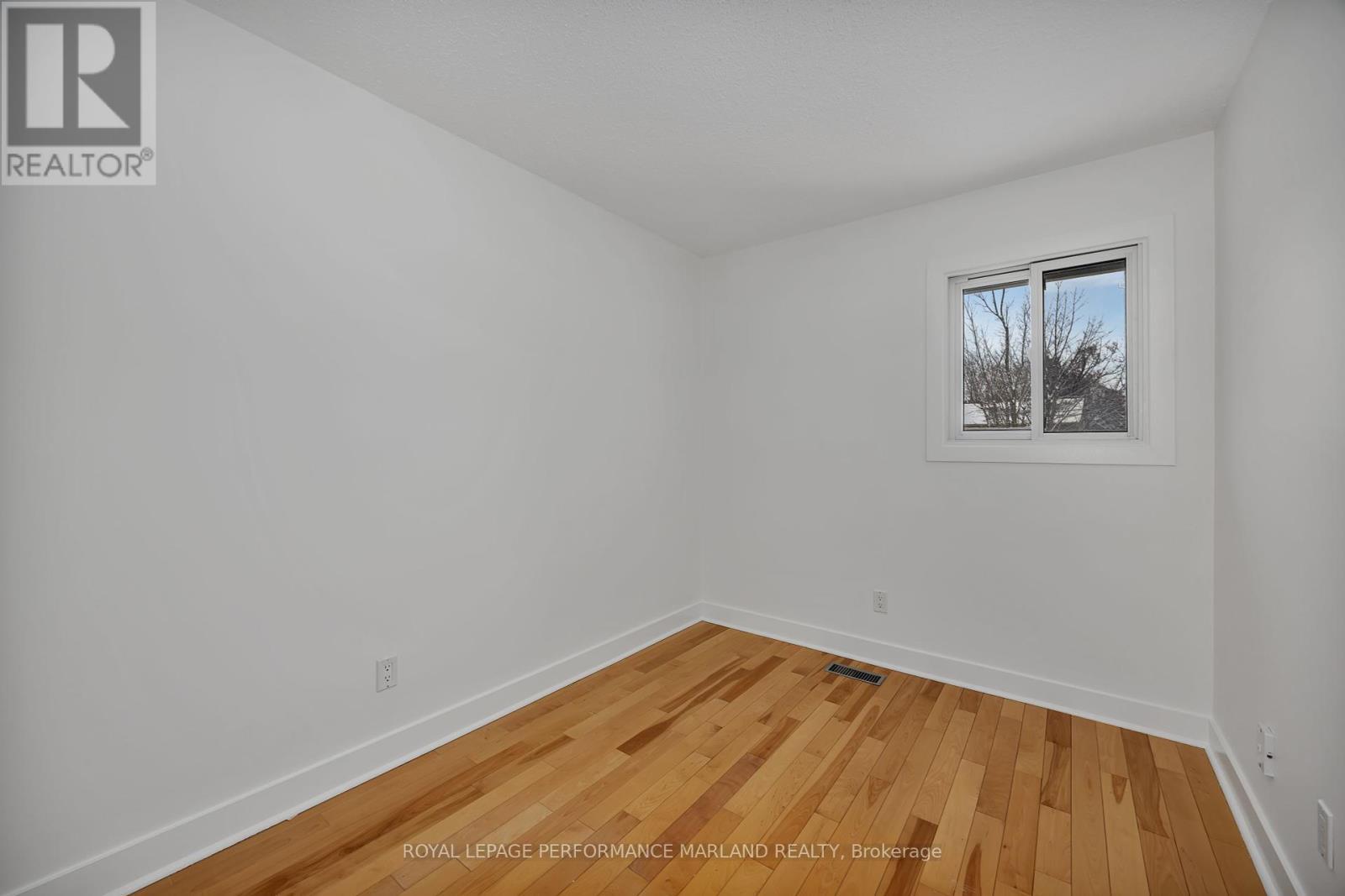 












46 - 1402 BALLARD COURT

,
Ottawa,




Ontario
K1B4Z2

