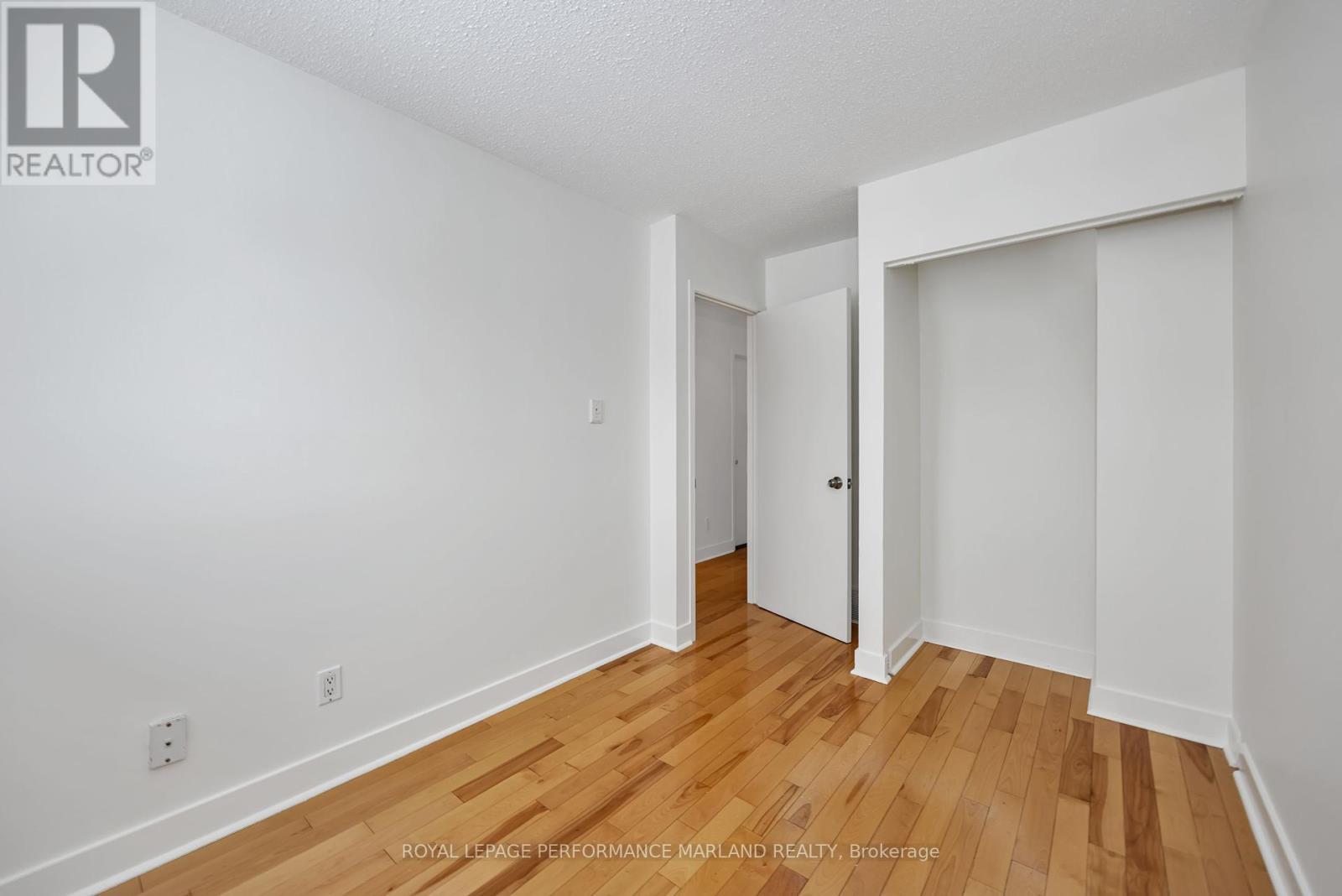 












46 - 1402 BALLARD COURT

,
Ottawa,




Ontario
K1B4Z2

