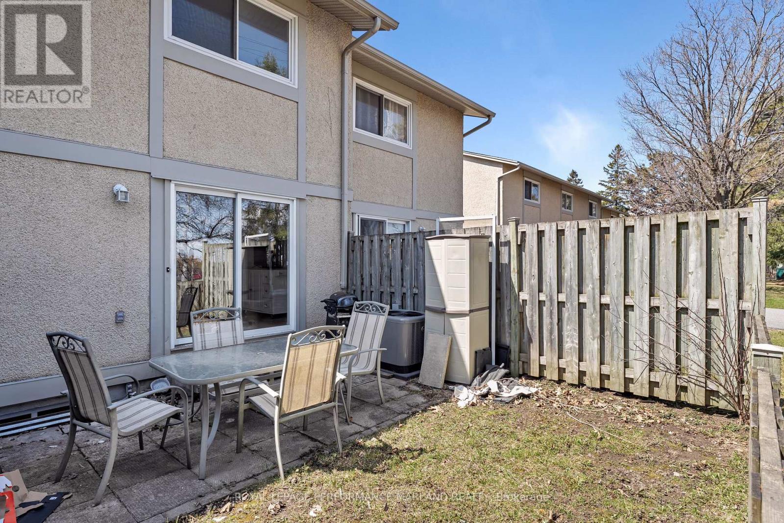 












46 - 1402 BALLARD COURT

,
Ottawa,




Ontario
K1B4Z2

