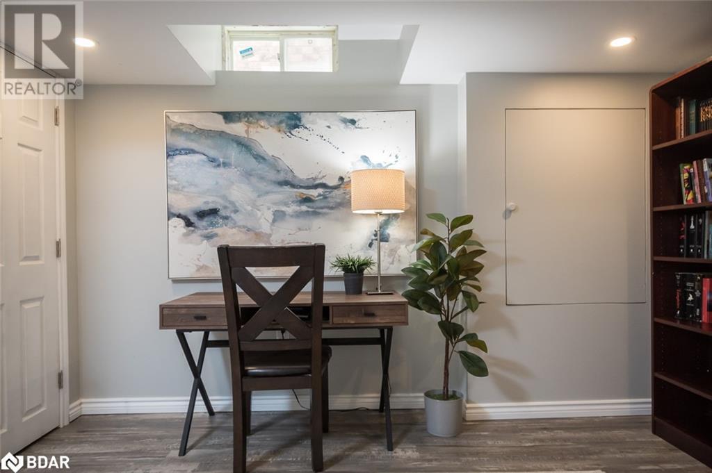 












292 GIDDINGS Crescent

,
Milton,




Ontario
L9T7A9

