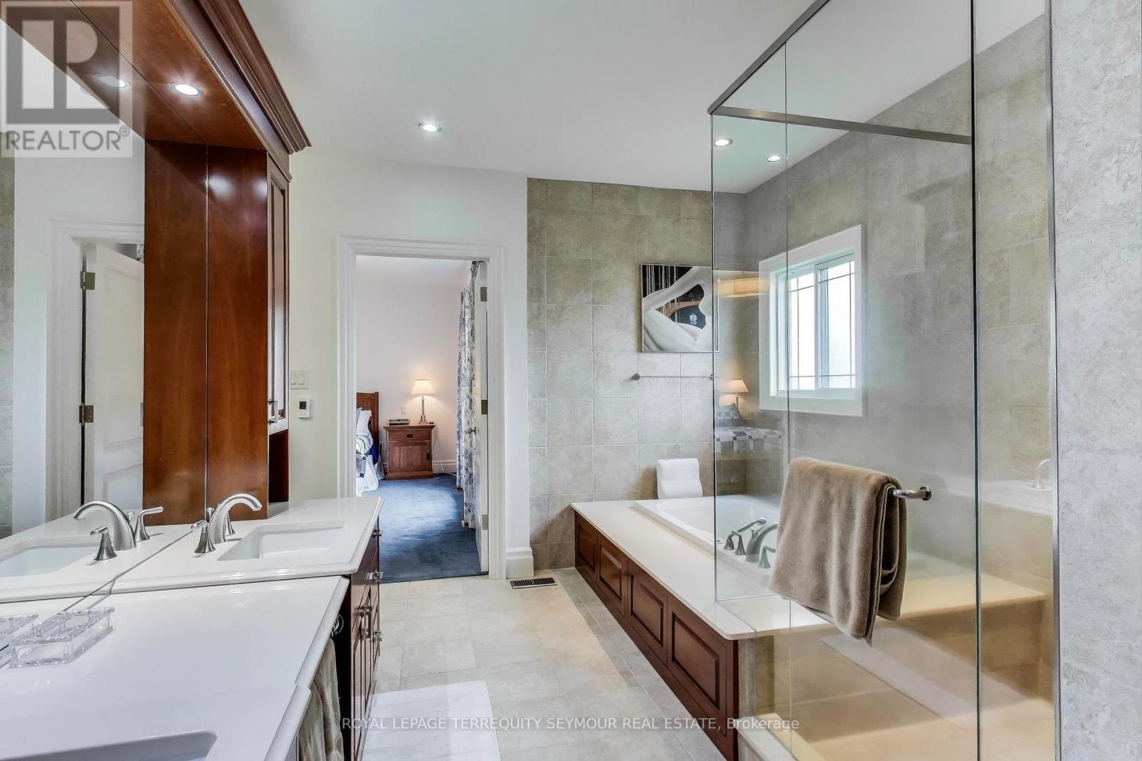 












67 GRAYFIELD DRIVE

,
Whitchurch-Stouffville,




Ontario
L4A0B1

