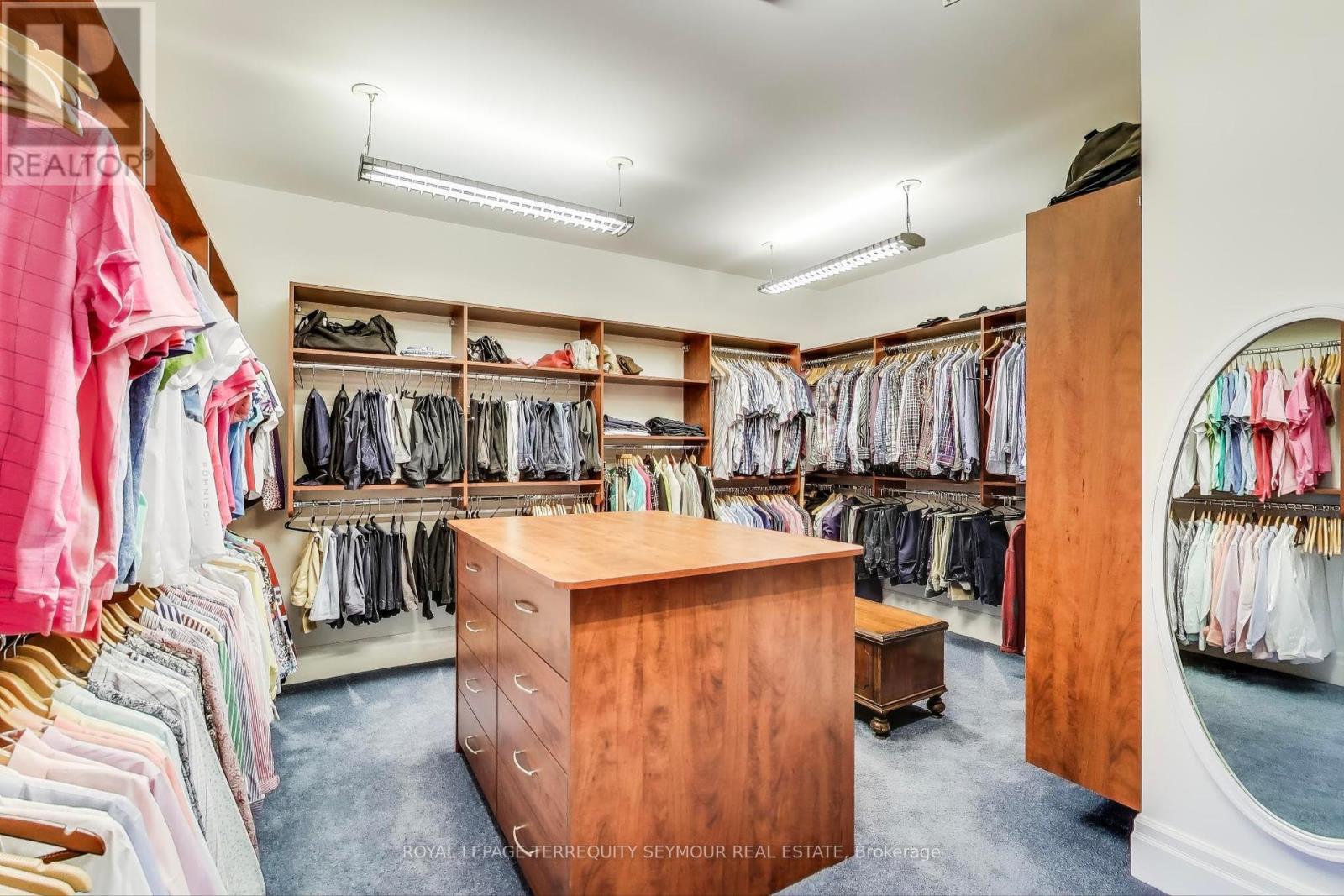 












67 GRAYFIELD DRIVE

,
Whitchurch-Stouffville,




Ontario
L4A0B1

