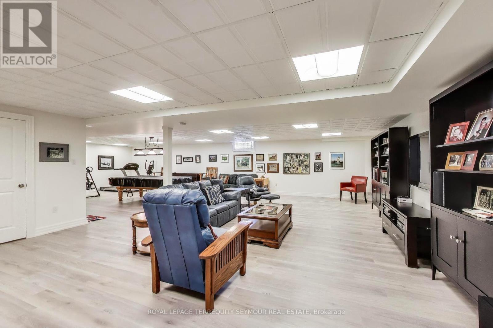 












67 GRAYFIELD DRIVE

,
Whitchurch-Stouffville,




Ontario
L4A0B1

