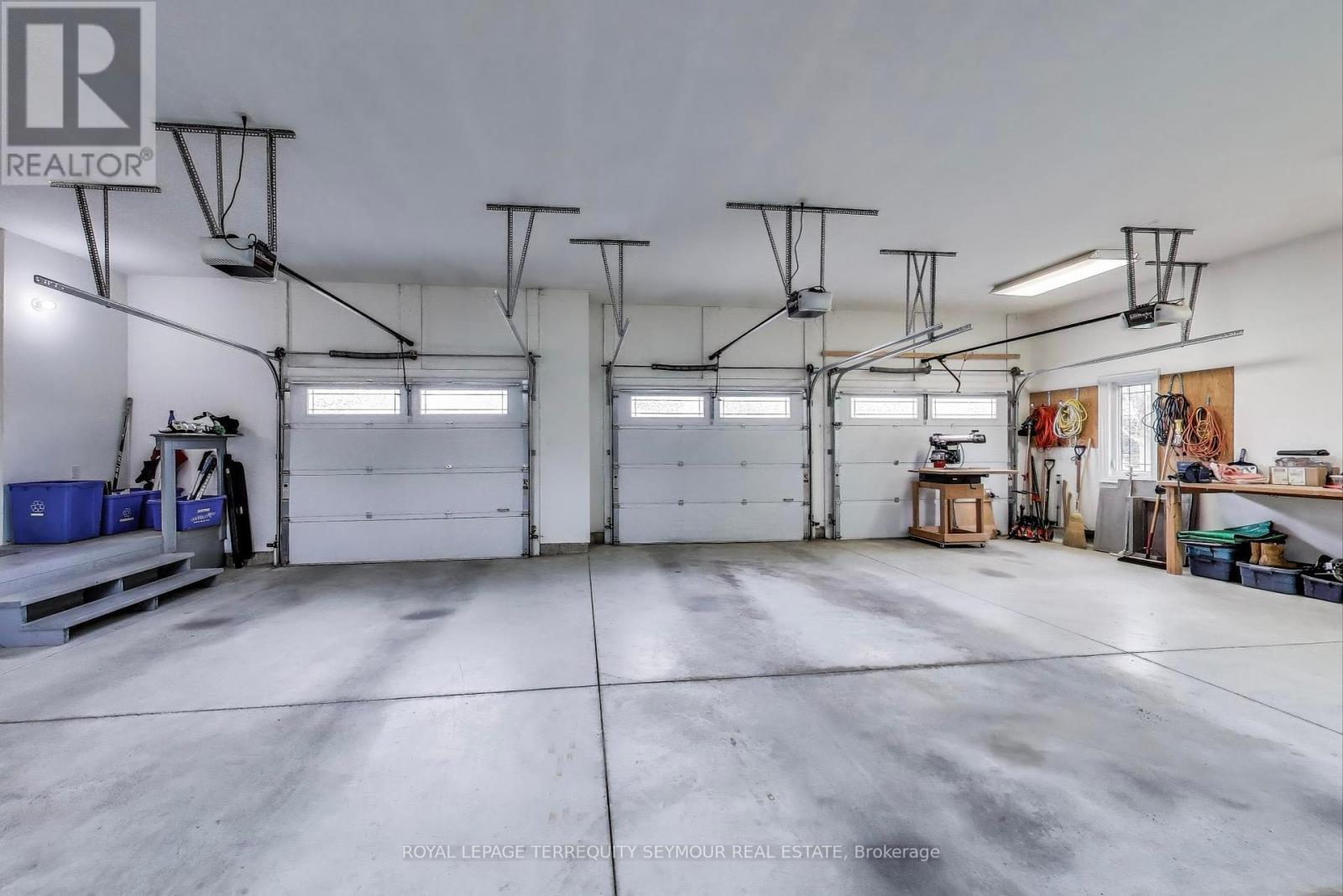 












67 GRAYFIELD DRIVE

,
Whitchurch-Stouffville,




Ontario
L4A0B1

