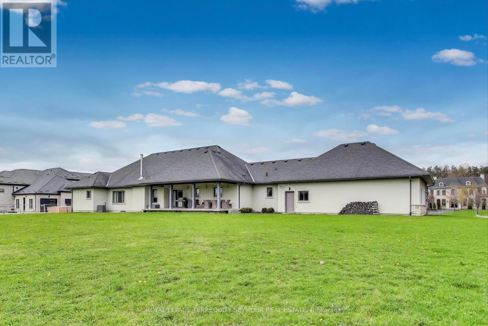 












67 GRAYFIELD DRIVE

,
Whitchurch-Stouffville,




Ontario
L4A0B1

