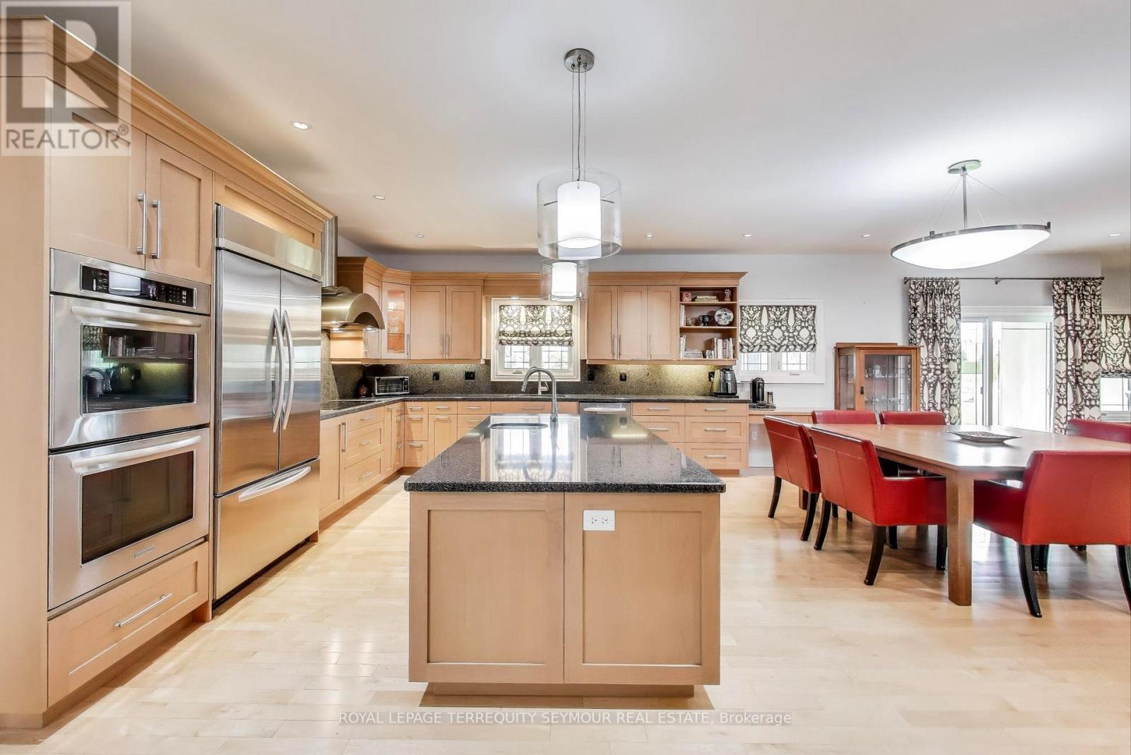 












67 GRAYFIELD DRIVE

,
Whitchurch-Stouffville,




Ontario
L4A0B1

