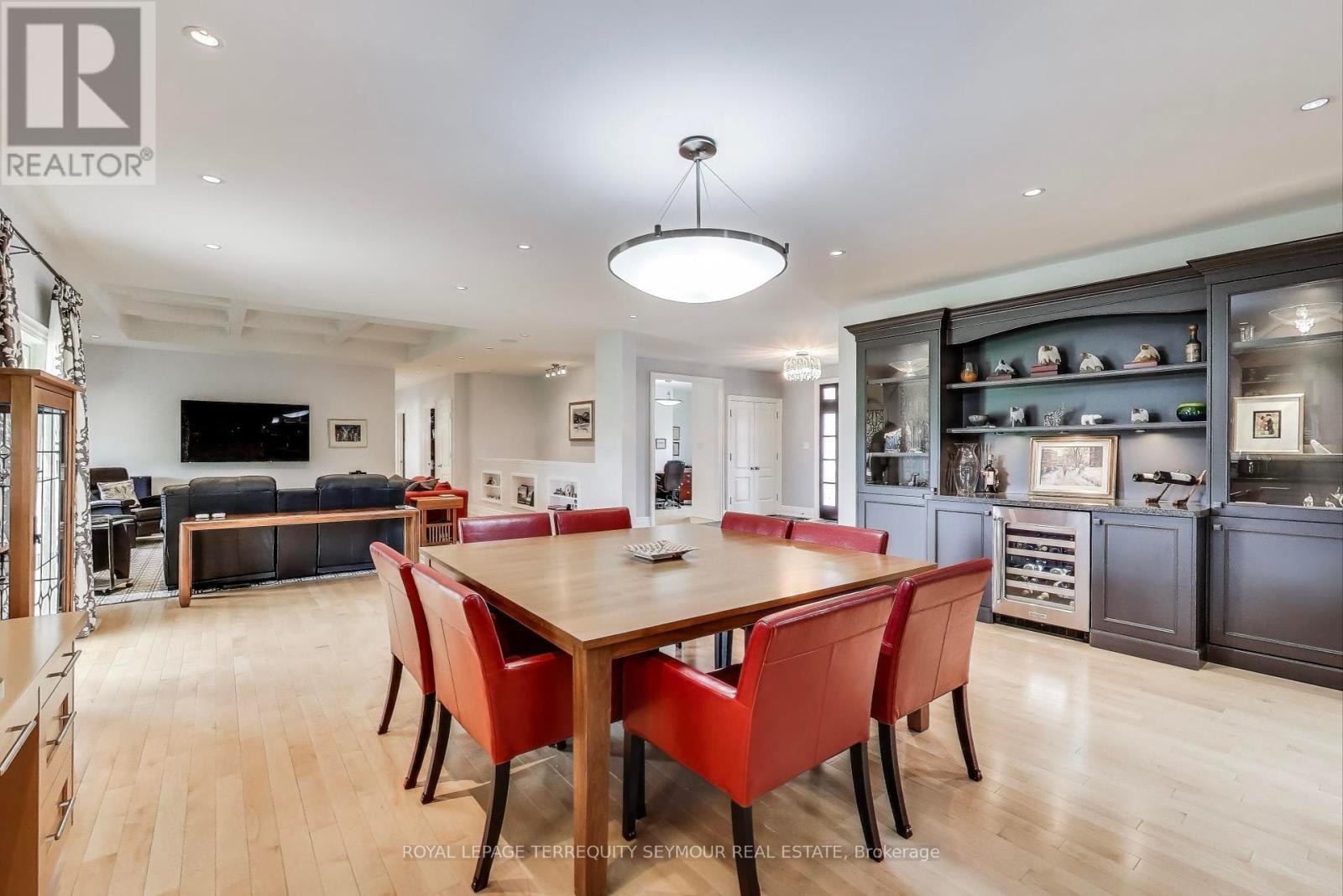 












67 GRAYFIELD DRIVE

,
Whitchurch-Stouffville,




Ontario
L4A0B1

