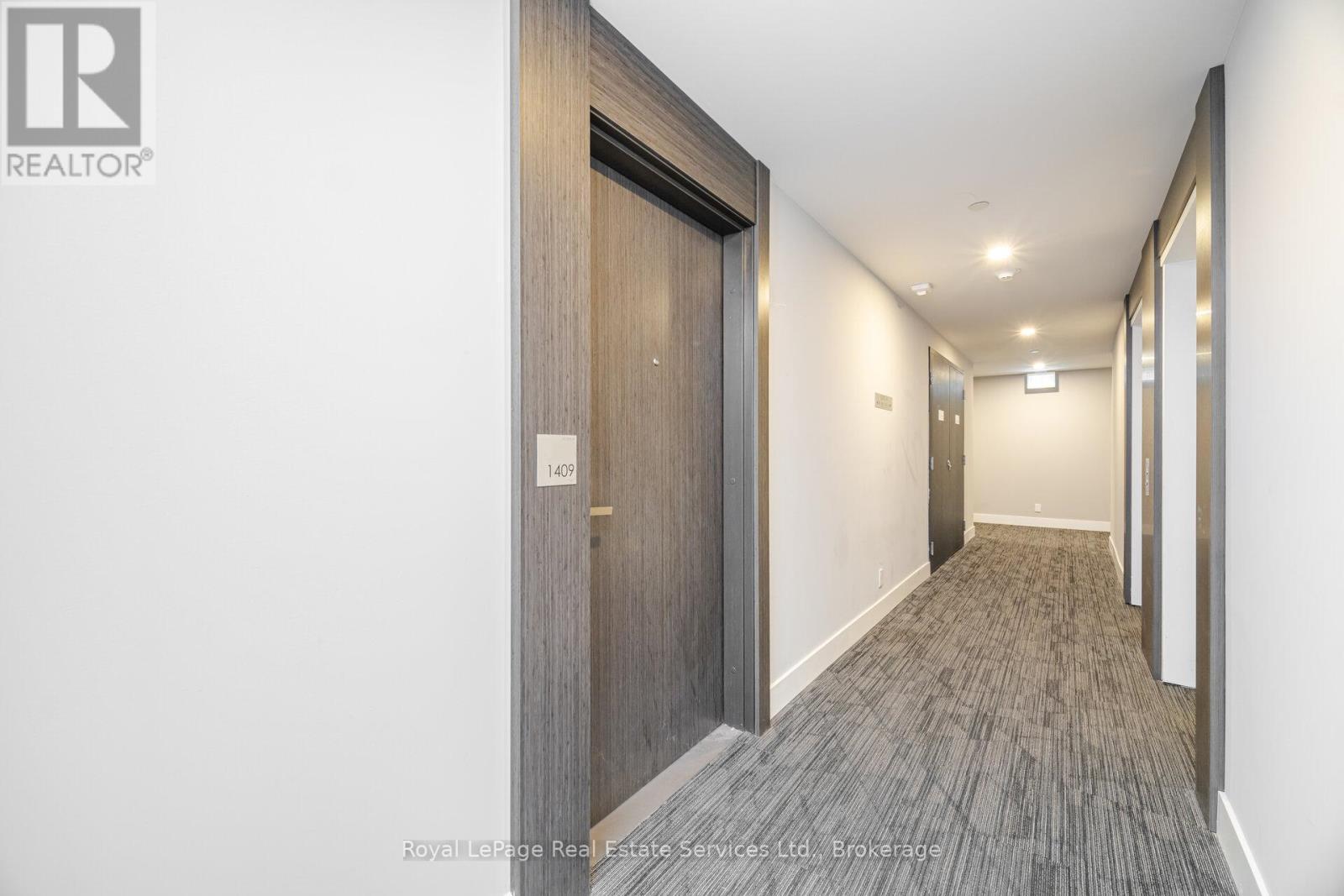 












1409 - 15 QUEEN STREET S

,
Hamilton (Central),




Ontario
L8B0C6


