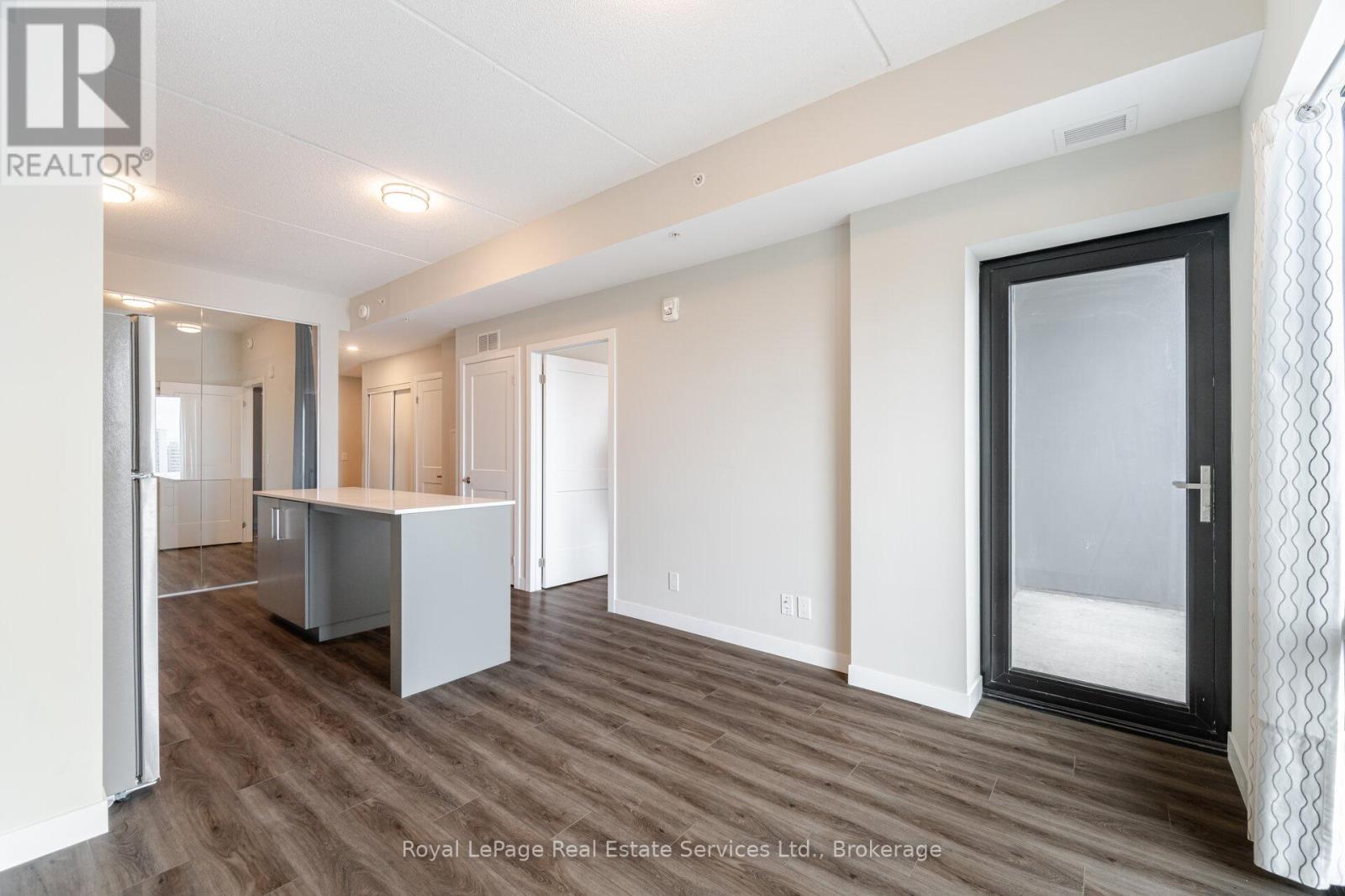 












1409 - 15 QUEEN STREET S

,
Hamilton (Central),




Ontario
L8B0C6

