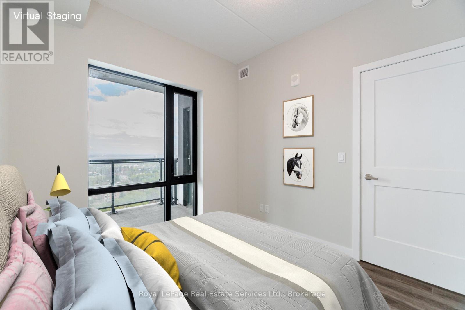












1409 - 15 QUEEN STREET S

,
Hamilton (Central),




Ontario
L8B0C6

