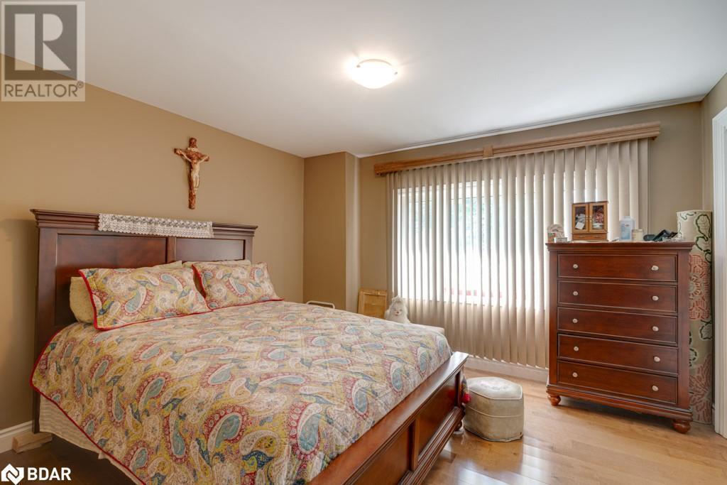 












6949 THOROLD STONE Road

,
Niagara Falls,




Ontario
L2J1B5

