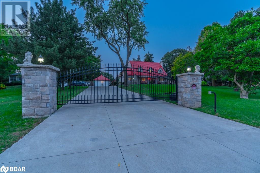 












6949 THOROLD STONE Road

,
Niagara Falls,




Ontario
L2J1B5

