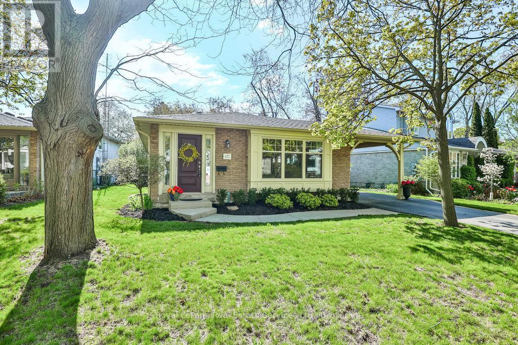












502 BOHEMIA CRESCENT

,
Oakville (OO Old Oakville),




Ontario
L6J2K8

