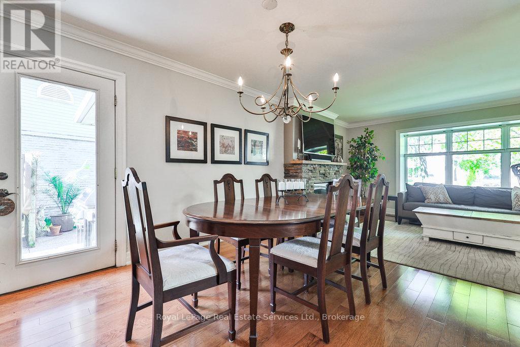 












502 BOHEMIA CRESCENT

,
Oakville (OO Old Oakville),




Ontario
L6J2K8

