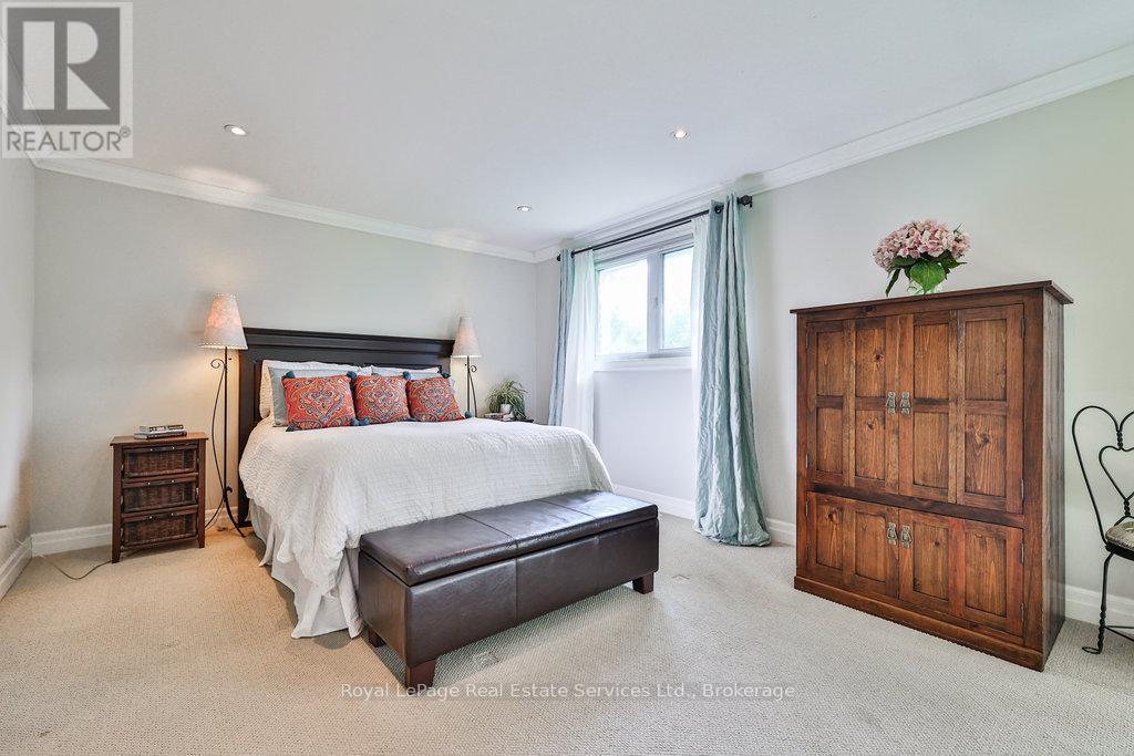 












502 BOHEMIA CRESCENT

,
Oakville (OO Old Oakville),




Ontario
L6J2K8

