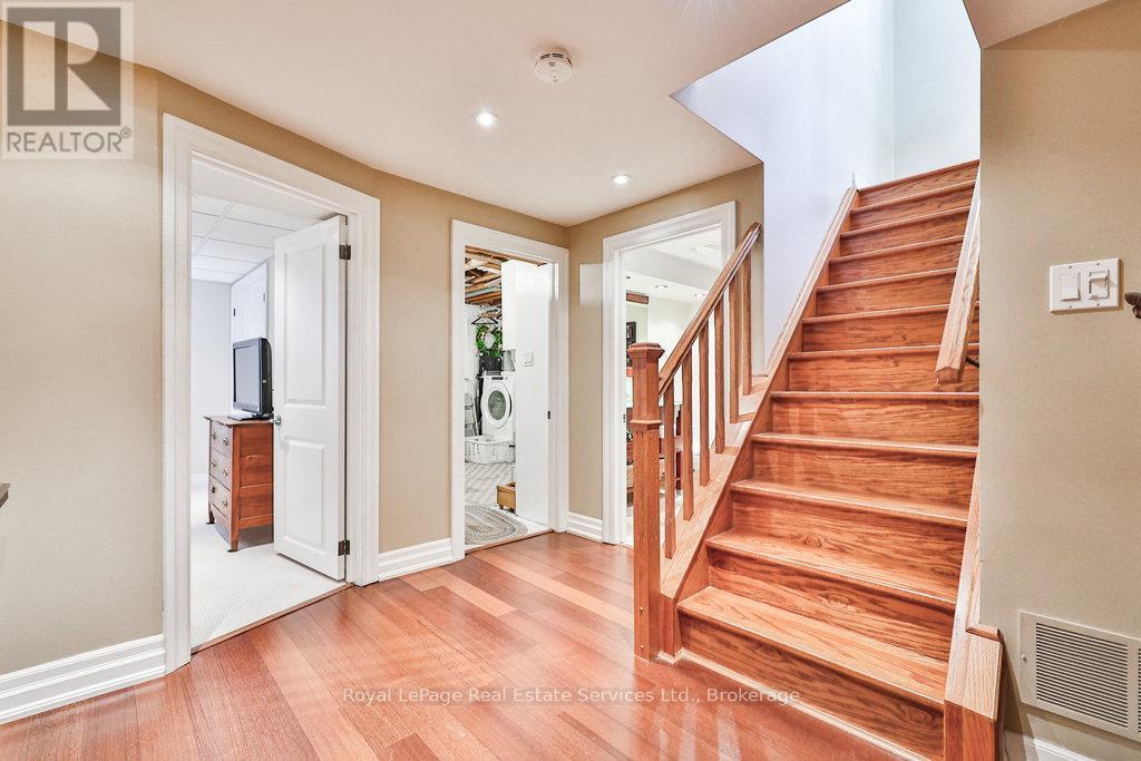 












502 BOHEMIA CRESCENT

,
Oakville (OO Old Oakville),




Ontario
L6J2K8

