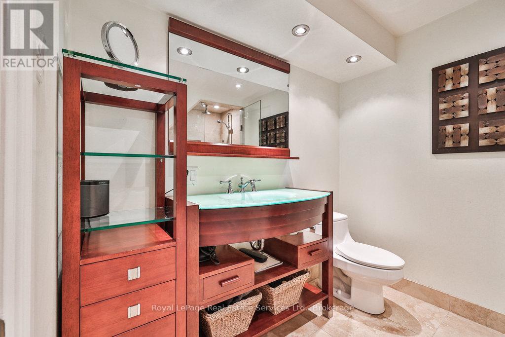 












502 BOHEMIA CRESCENT

,
Oakville (OO Old Oakville),




Ontario
L6J2K8

