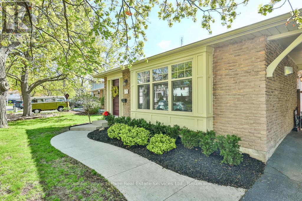 












502 BOHEMIA CRESCENT

,
Oakville (OO Old Oakville),




Ontario
L6J2K8

