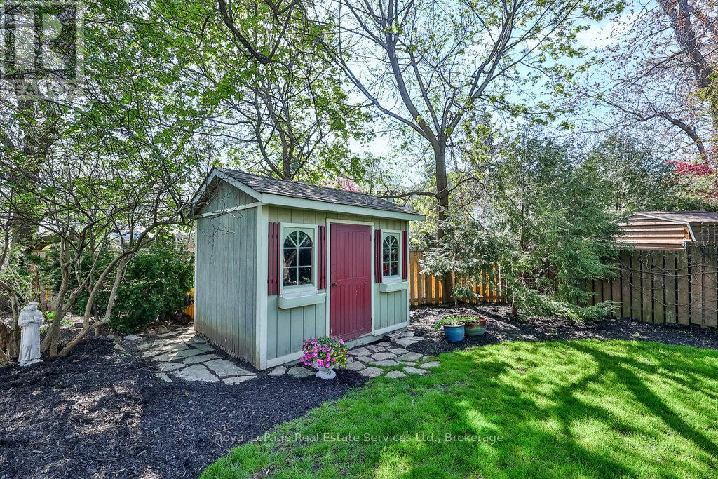 












502 BOHEMIA CRESCENT

,
Oakville (OO Old Oakville),




Ontario
L6J2K8

