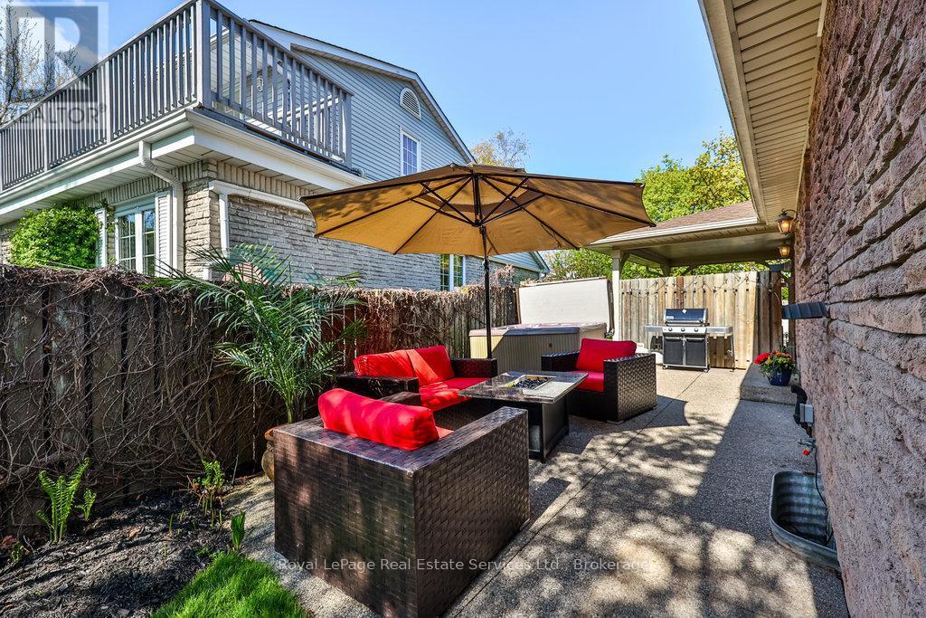 












502 BOHEMIA CRESCENT

,
Oakville (OO Old Oakville),




Ontario
L6J2K8

