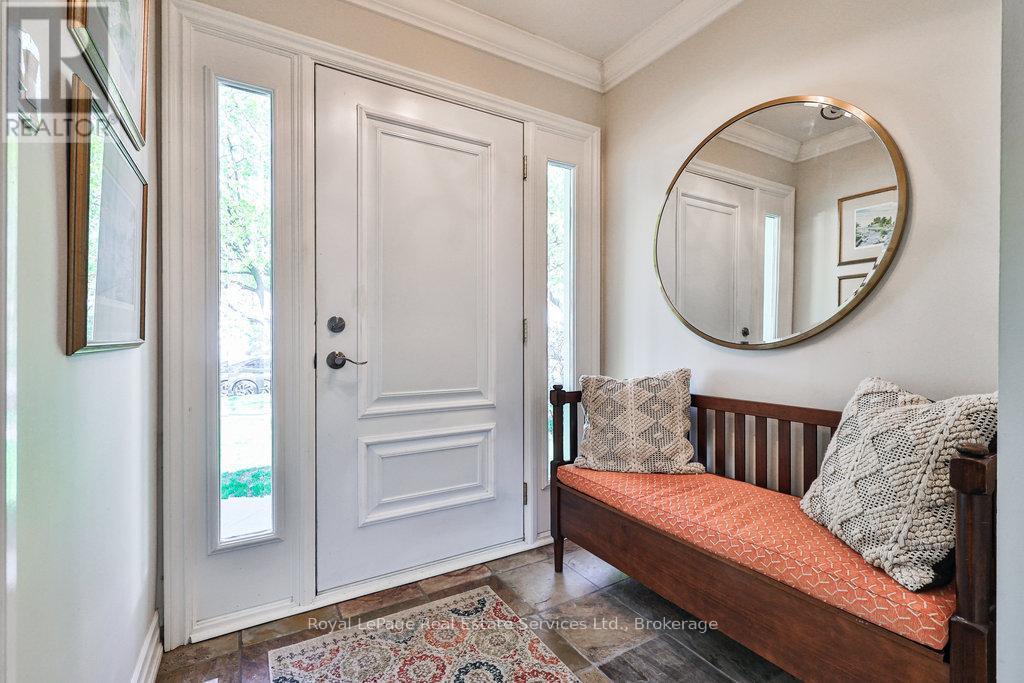 












502 BOHEMIA CRESCENT

,
Oakville (OO Old Oakville),




Ontario
L6J2K8

