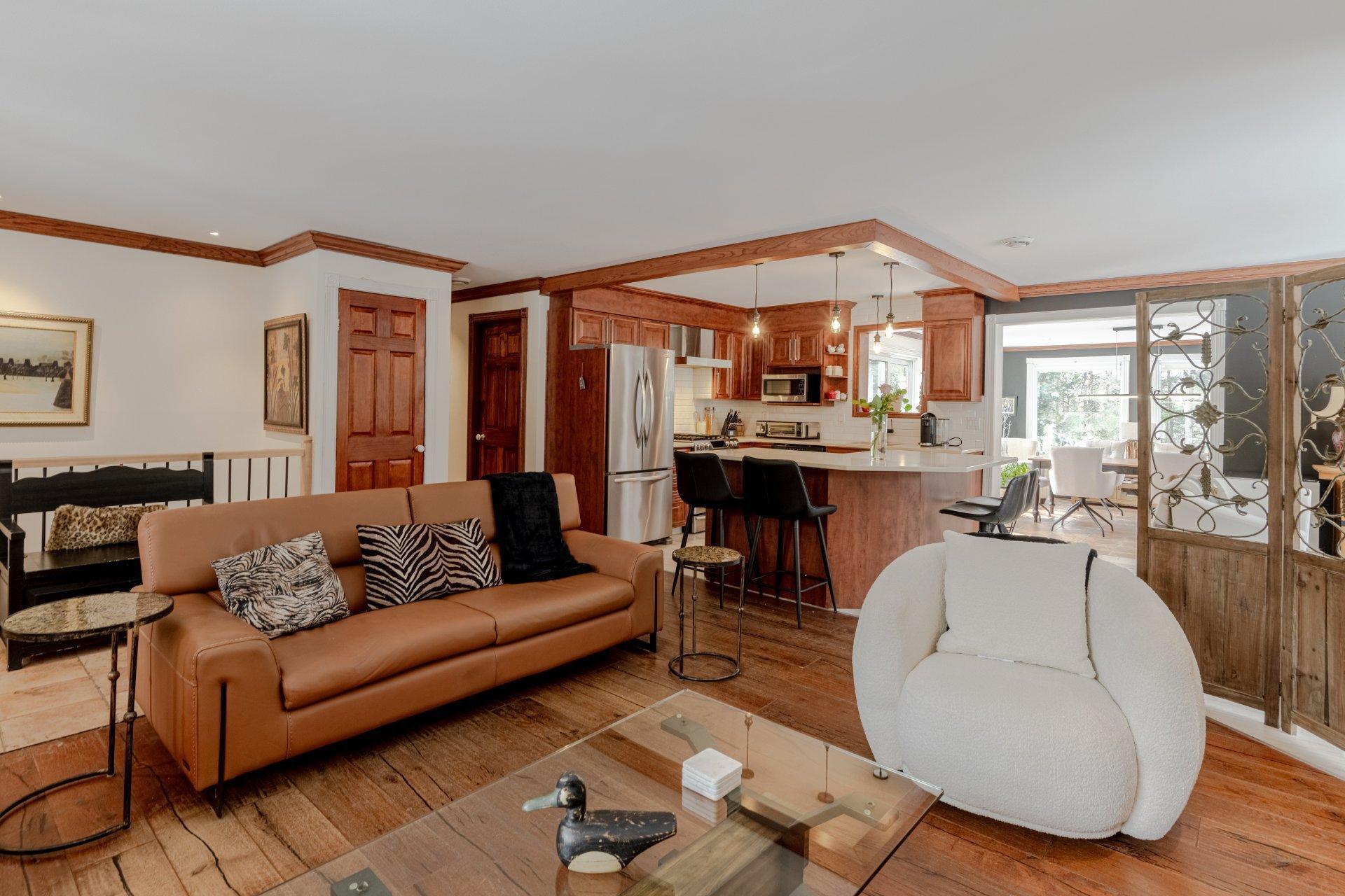 









1


Rue Brigitte

,
Bolton-Est,




QC
J0E1G0

