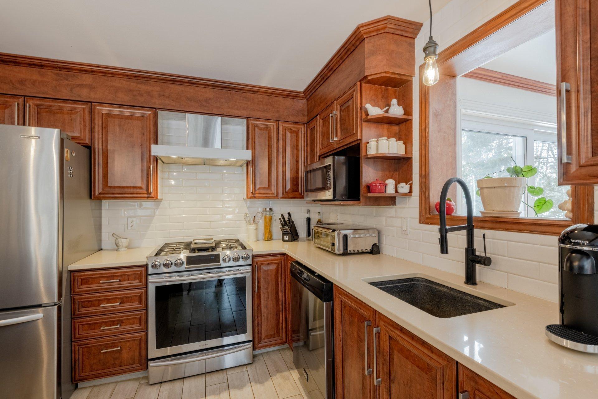 









1


Rue Brigitte

,
Bolton-Est,




QC
J0E1G0

