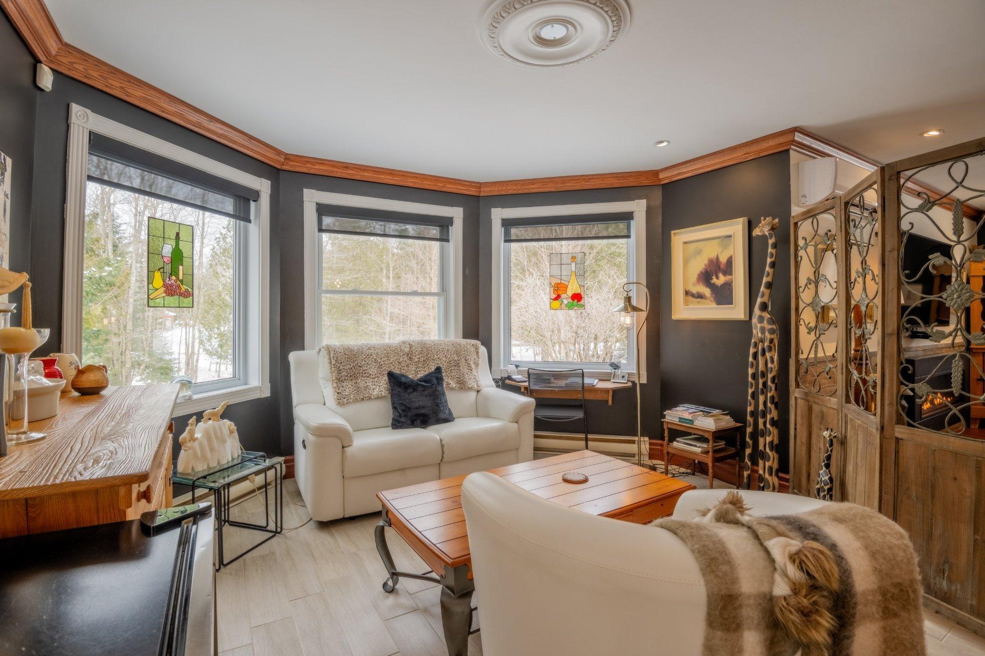 









1


Rue Brigitte

,
Bolton-Est,




QC
J0E1G0

