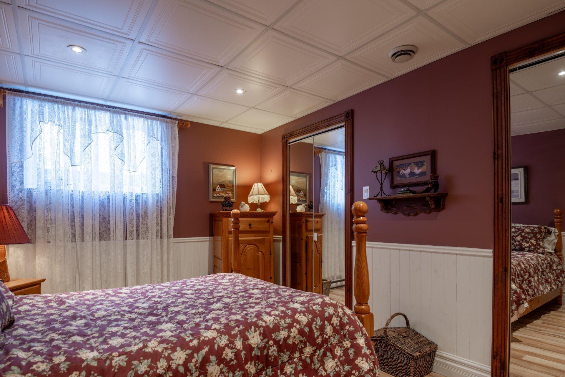 









1


Rue Brigitte

,
Bolton-Est,




QC
J0E1G0

