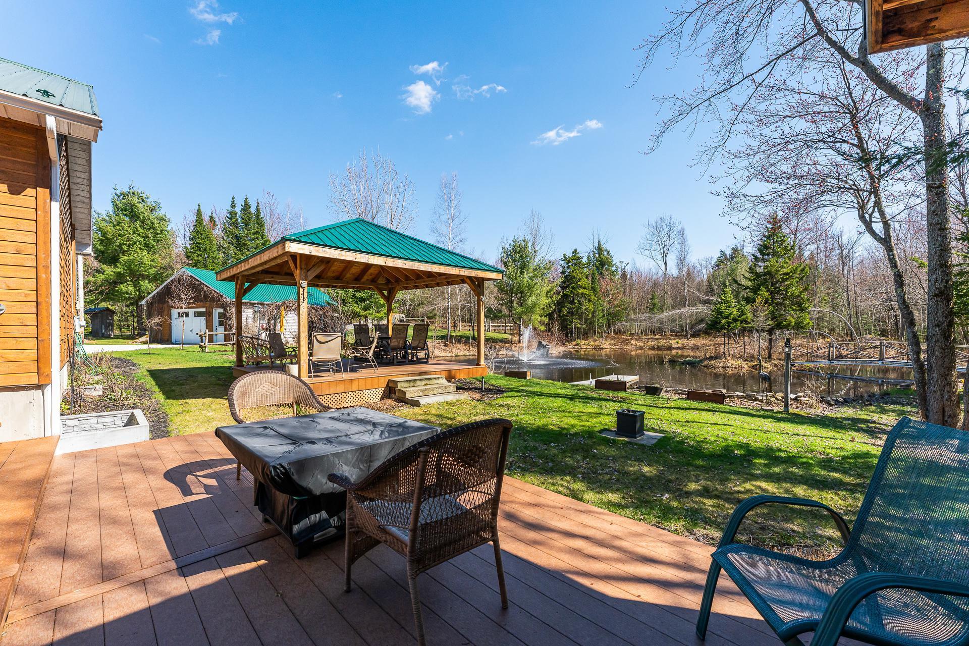 









1


Rue Brigitte

,
Bolton-Est,




QC
J0E1G0


