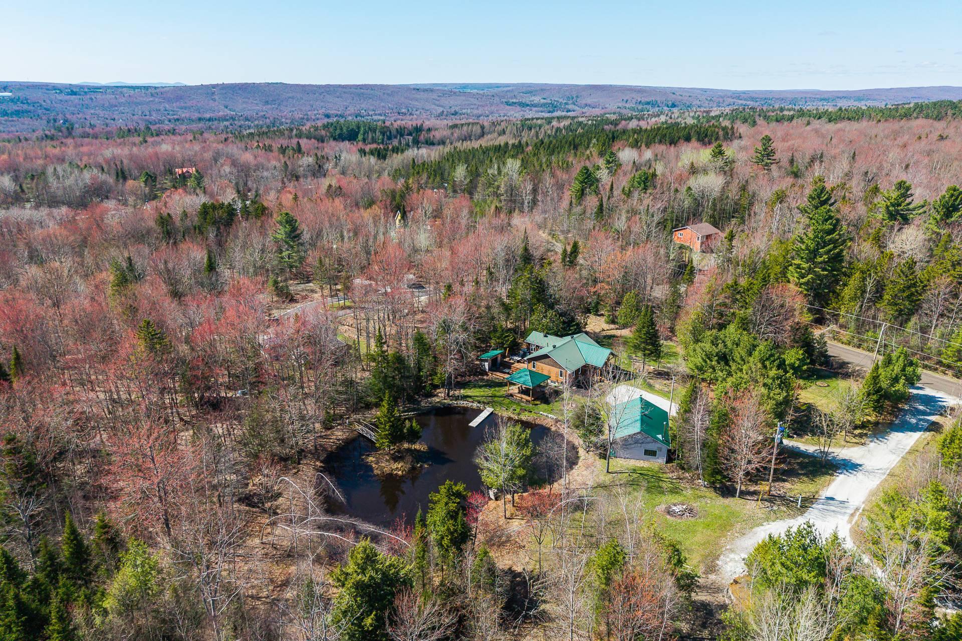









1


Rue Brigitte

,
Bolton-Est,




QC
J0E1G0

