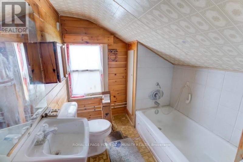 












4071 HWY 35 HIGHWAY

,
Kawartha Lakes,




Ontario
K0M1G0

