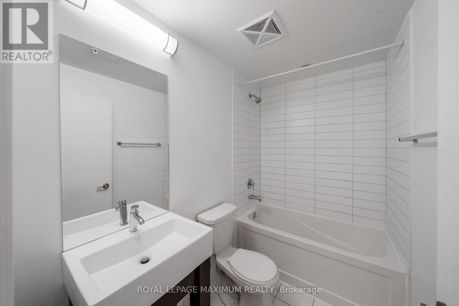 












1503 - 840 QUEENS PLATE DRIVE

,
Toronto,




Ontario
M9W0E7

