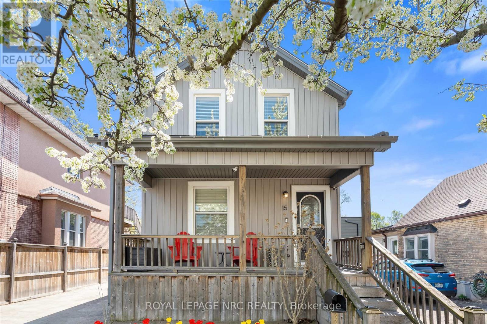 












15 EAST 24TH STREET

,
Hamilton (Eastmount),




Ontario
L8V2X8

