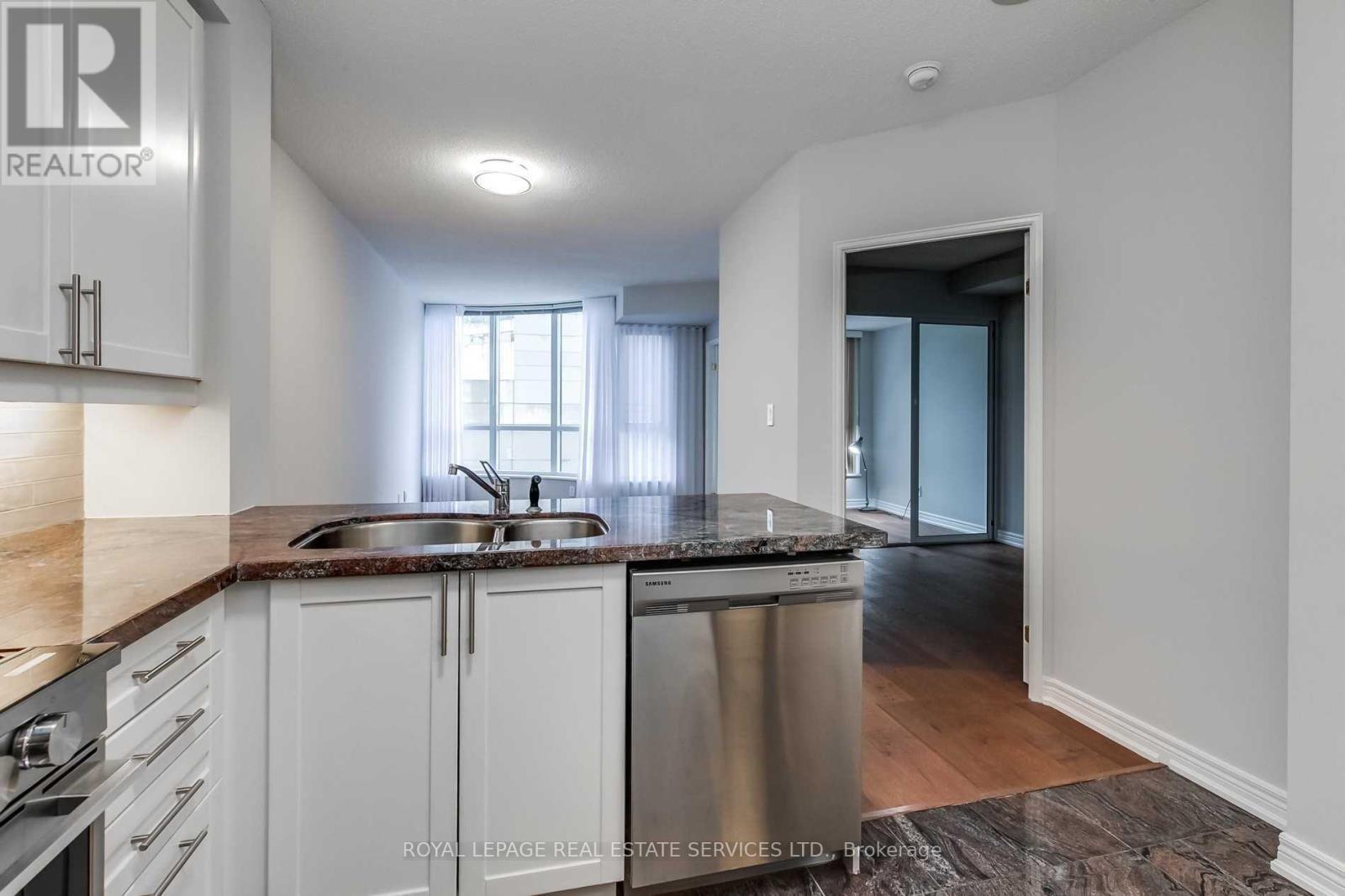 












1006 - 55 BLOOR STREET E

,
Toronto,




Ontario
M4W3W6

