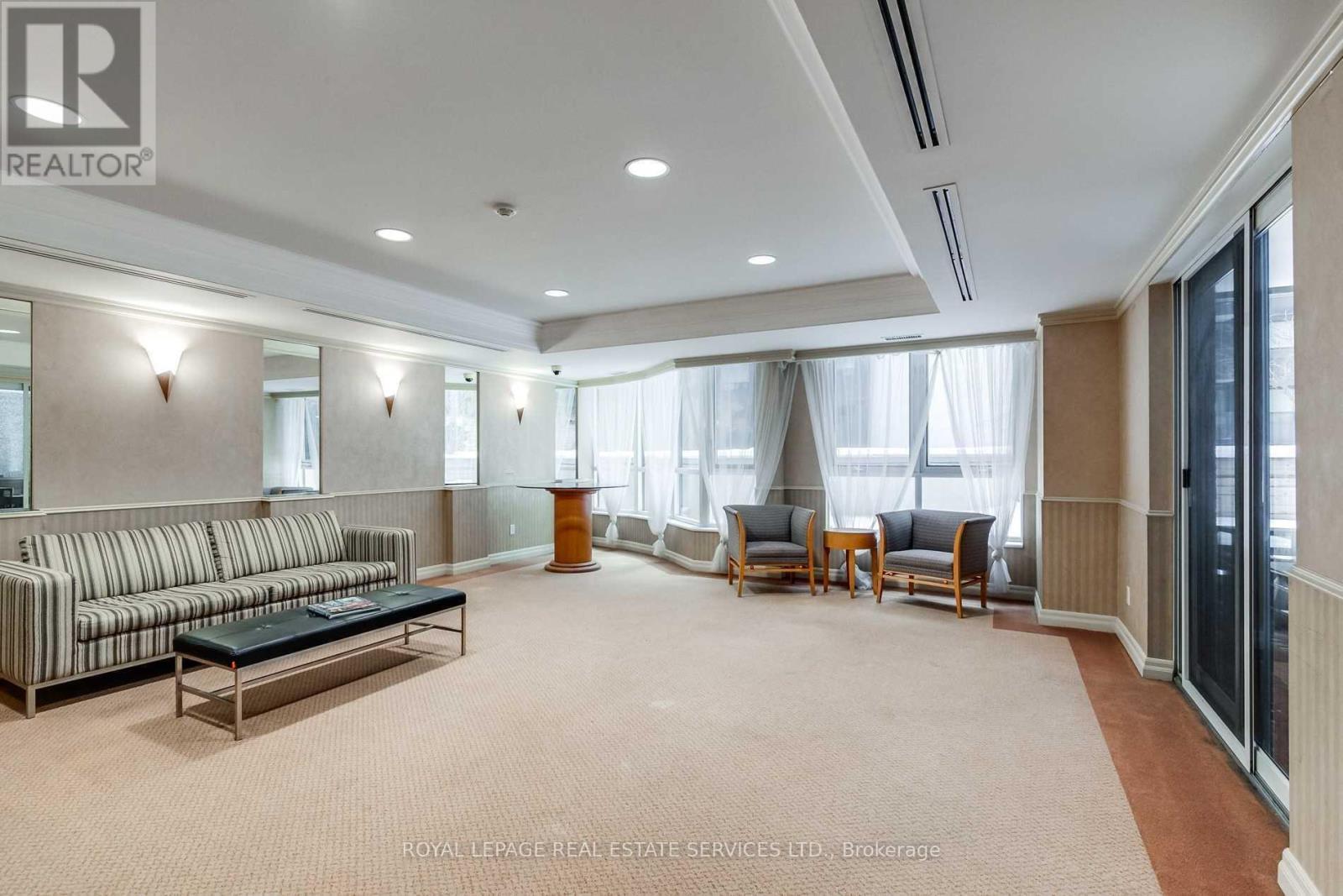 












1006 - 55 BLOOR STREET E

,
Toronto,




Ontario
M4W3W6

