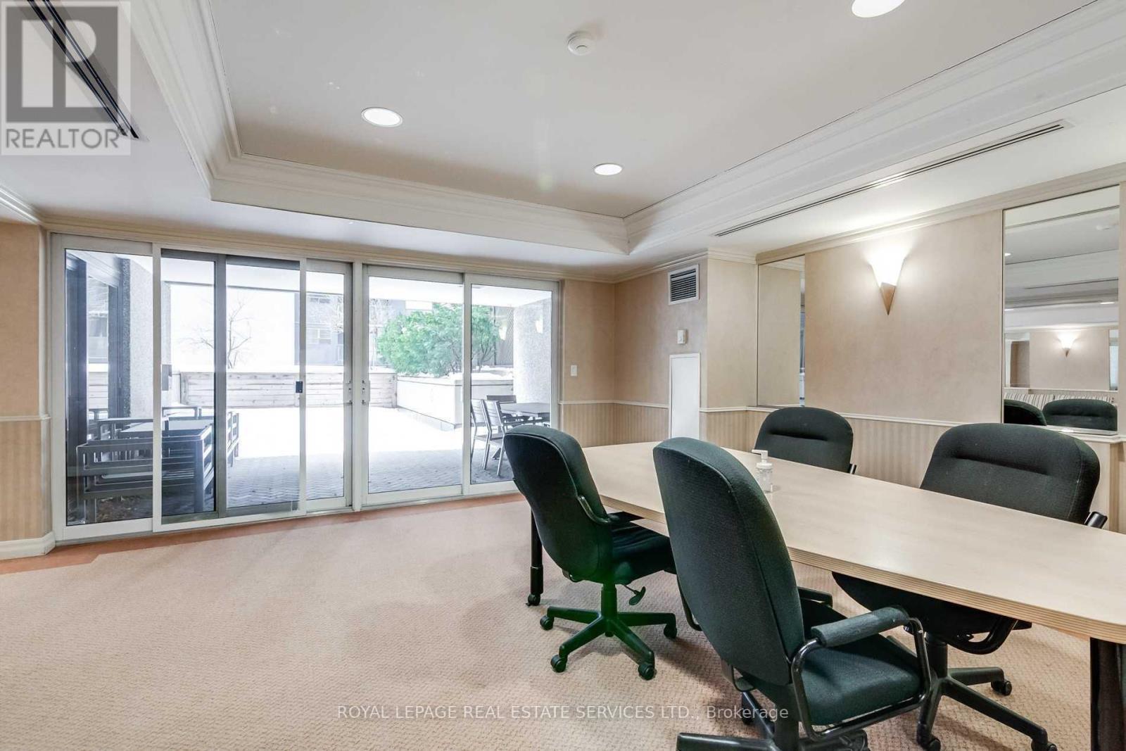 












1006 - 55 BLOOR STREET E

,
Toronto,




Ontario
M4W3W6

