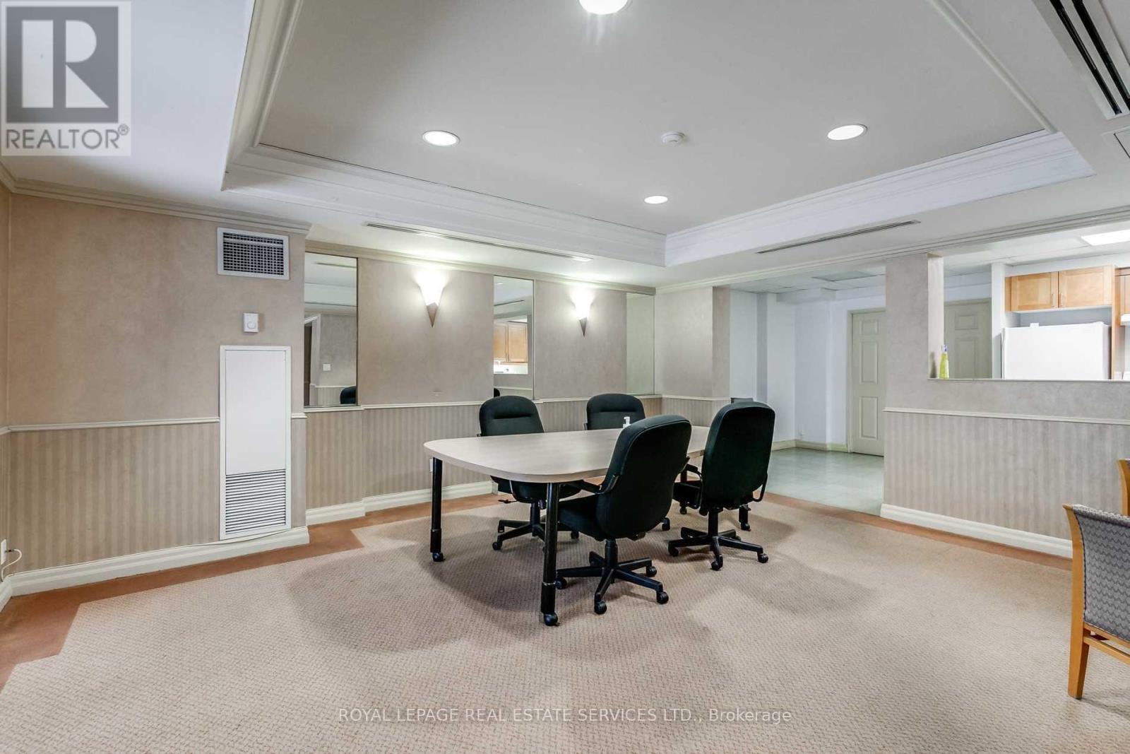 












1006 - 55 BLOOR STREET E

,
Toronto,




Ontario
M4W3W6

