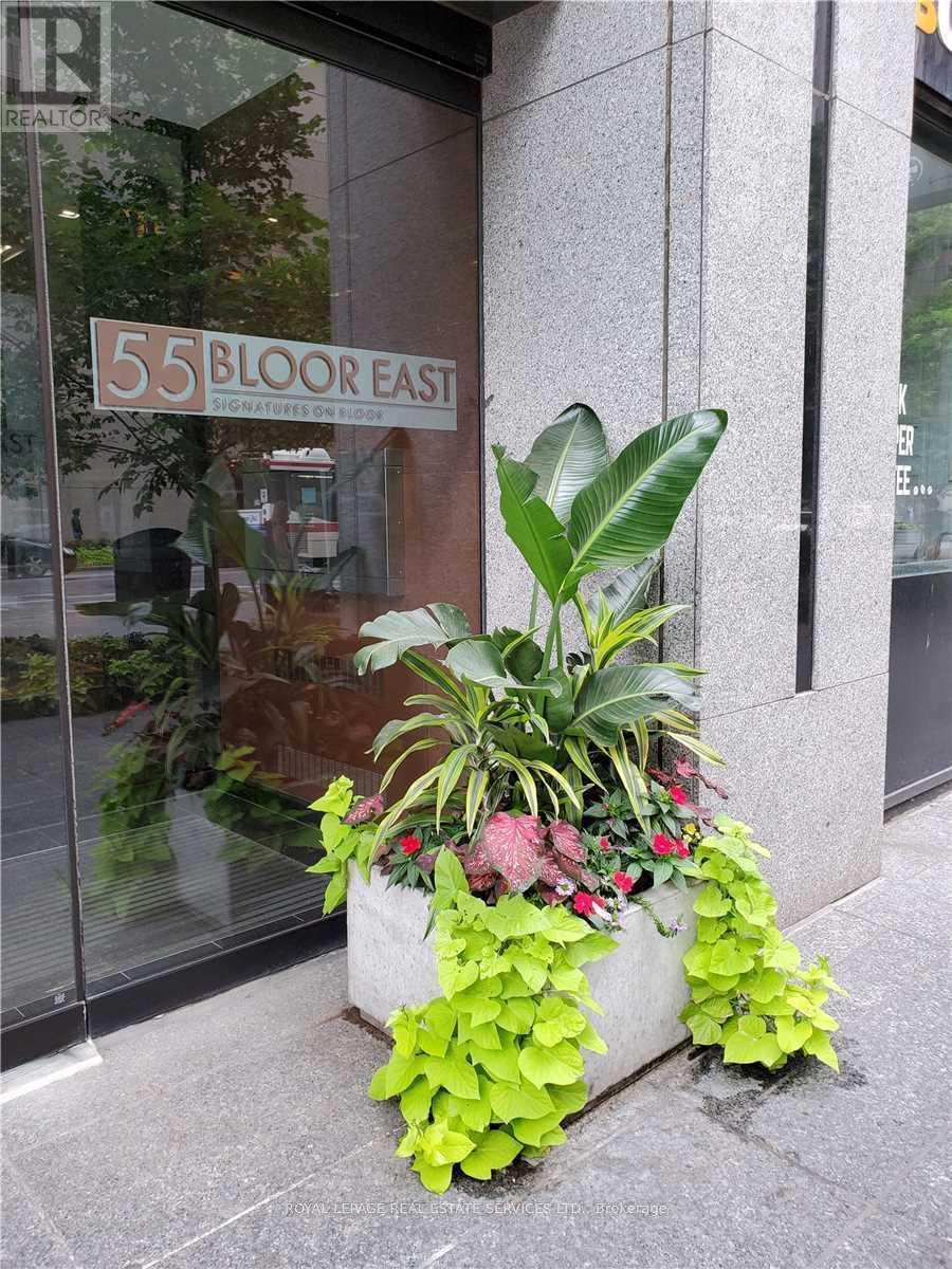 












1006 - 55 BLOOR STREET E

,
Toronto,




Ontario
M4W3W6

