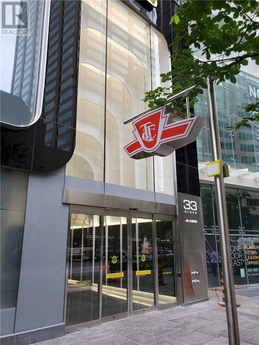 












1006 - 55 BLOOR STREET E

,
Toronto,




Ontario
M4W3W6

