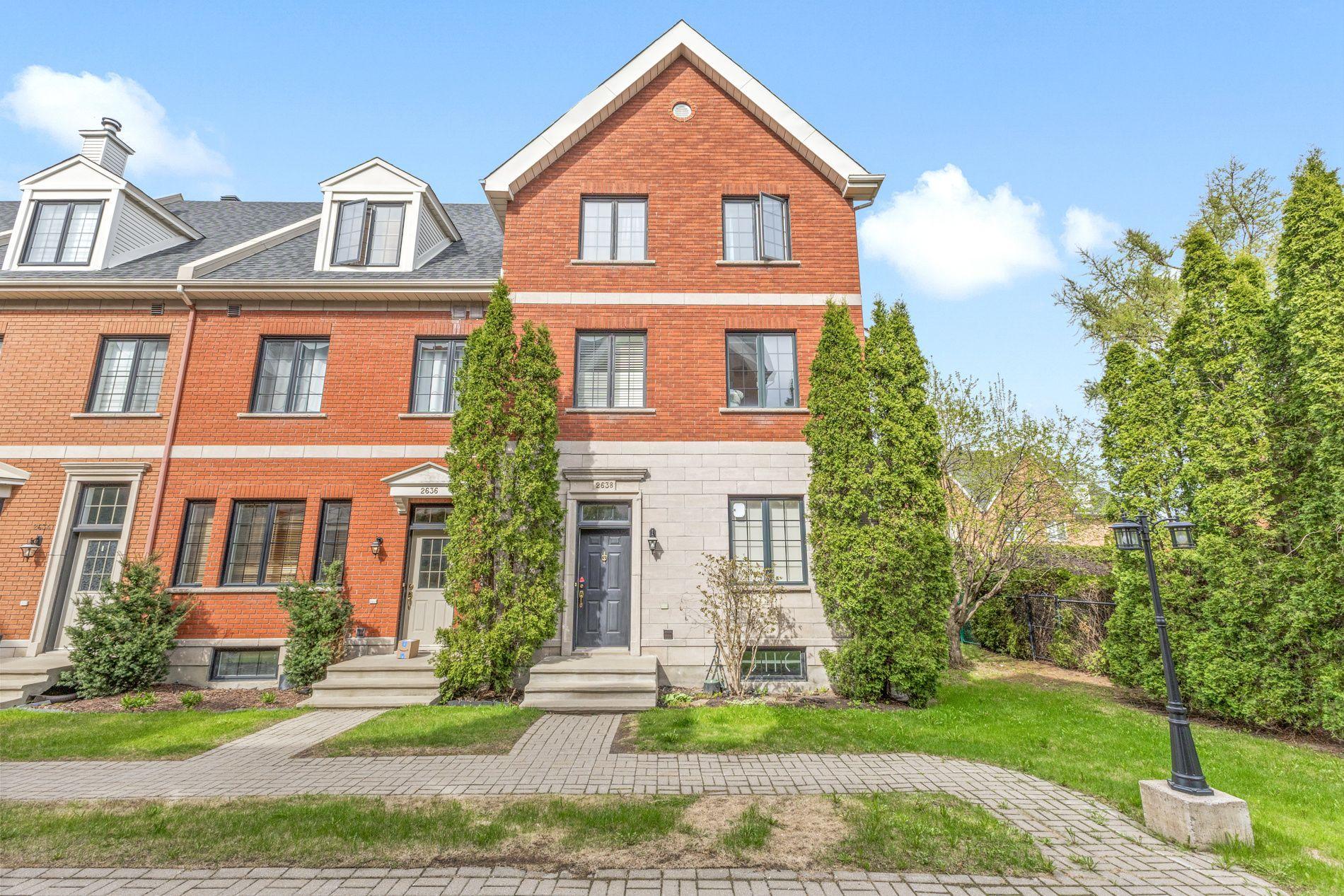 









2638


Av. Ernest-Hemingway

,
Montréal (Saint-Laurent),




QC
H4R3E7

