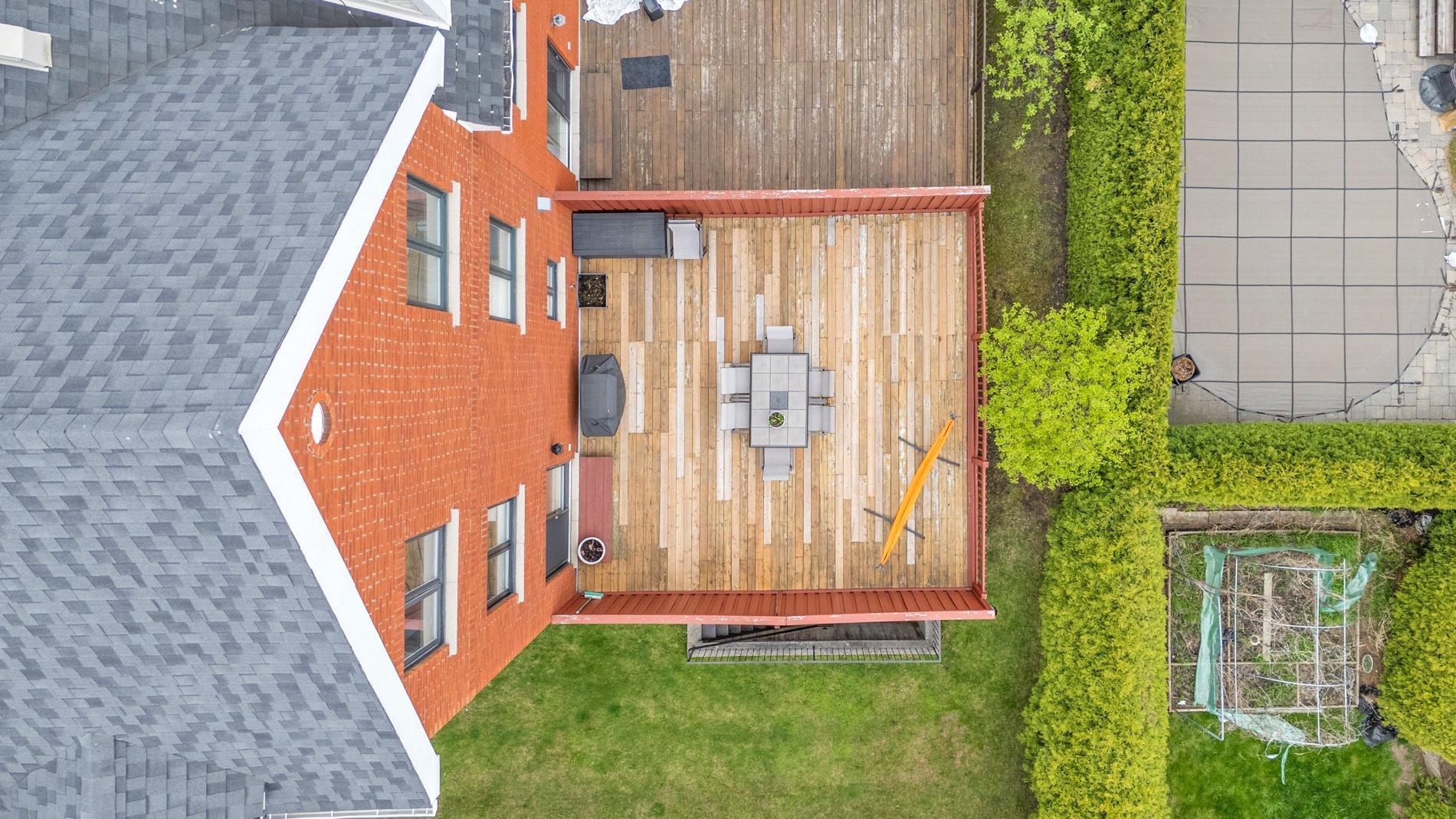 









2638


Av. Ernest-Hemingway

,
Montréal (Saint-Laurent),




QC
H4R3E7

