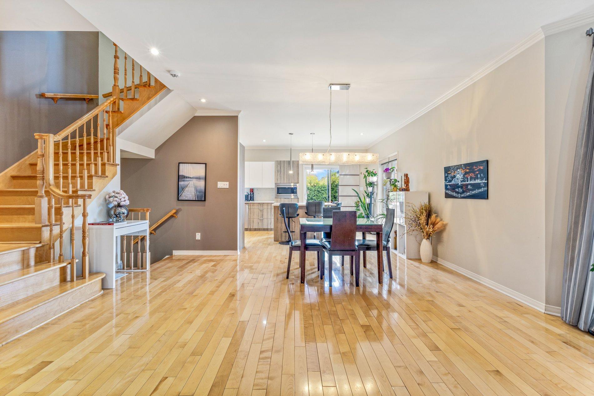 









2638


Av. Ernest-Hemingway

,
Montréal (Saint-Laurent),




QC
H4R3E7

