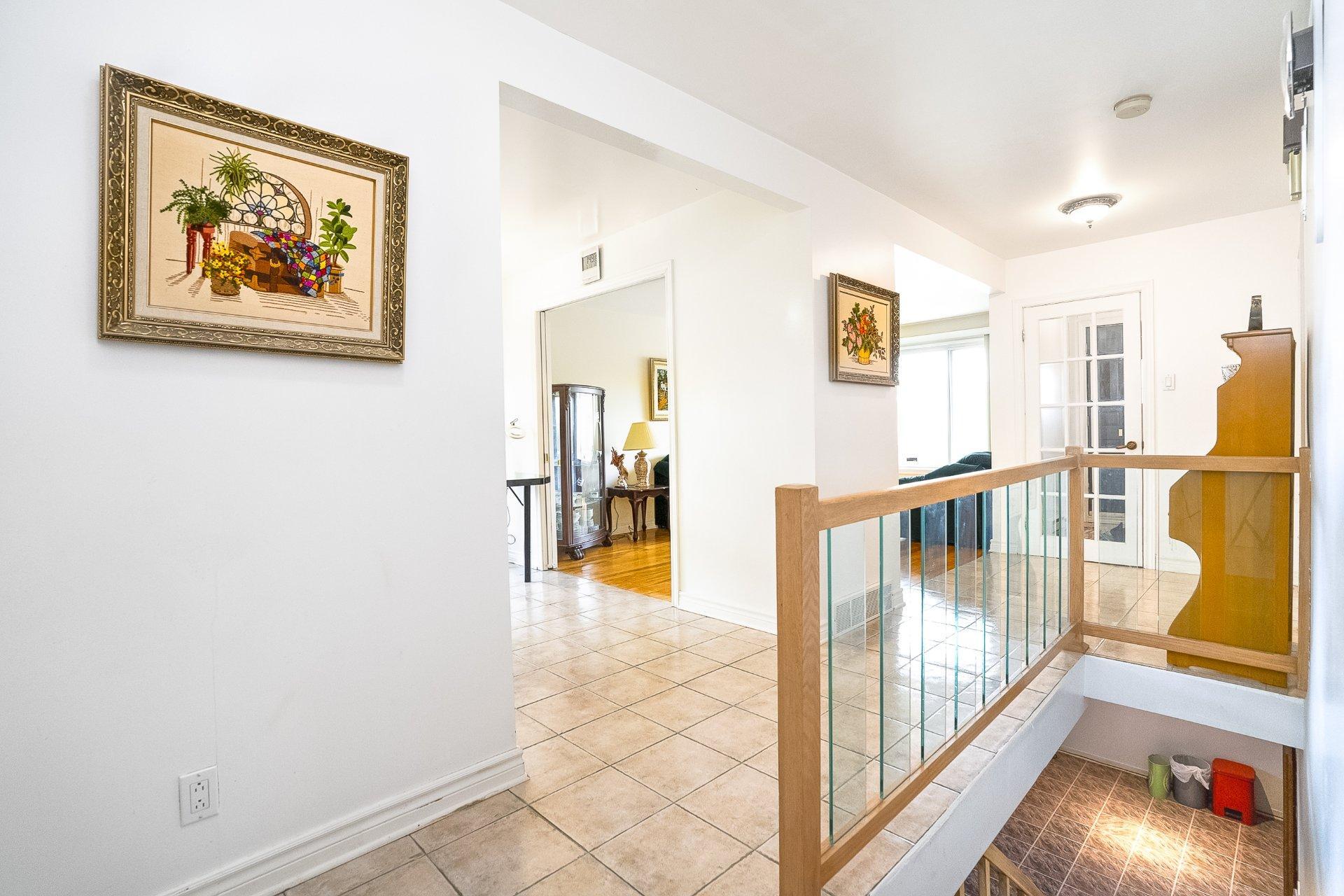 









629


Av. Westluke

,
Côte-Saint-Luc,




QC
H4X1R1

