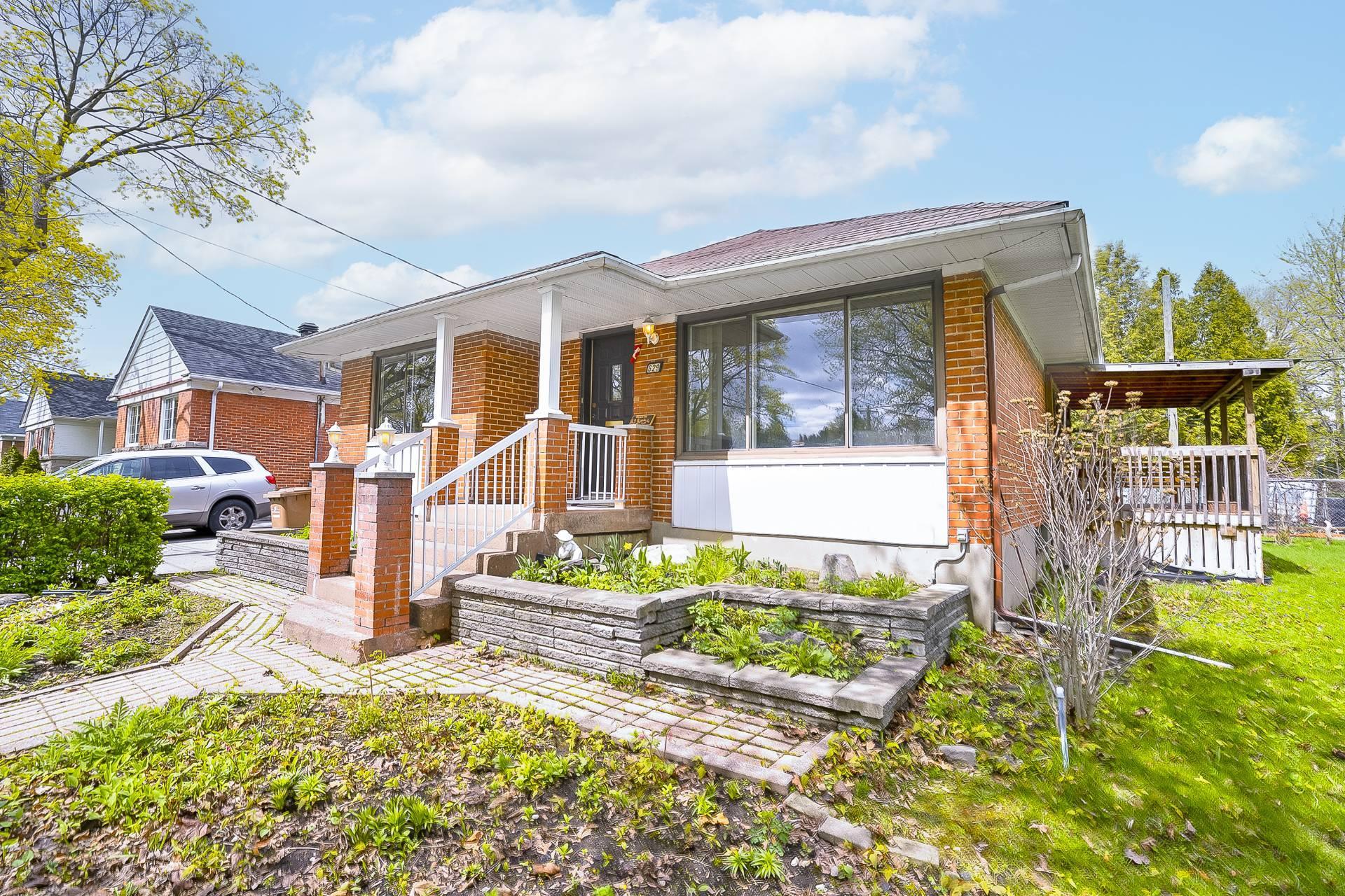 









629


Av. Westluke

,
Côte-Saint-Luc,




QC
H4X1R1

