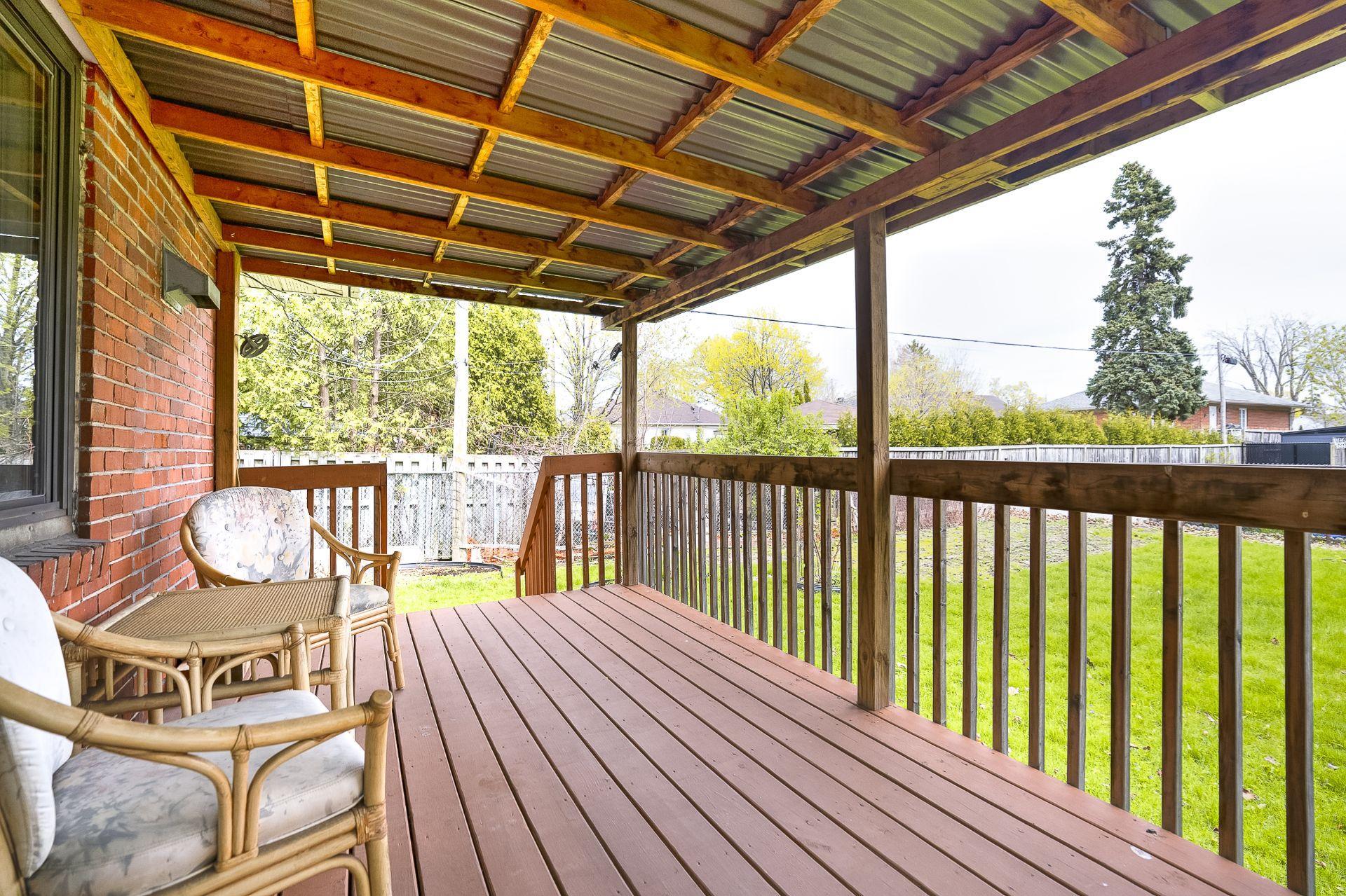 









629


Av. Westluke

,
Côte-Saint-Luc,




QC
H4X1R1

